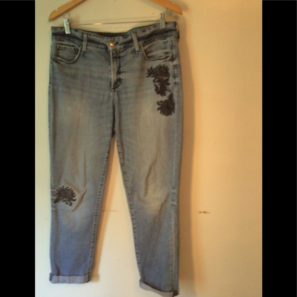 - NYDJ Relaxed Boyfriend jeans with Tuck x lift technology jeans SZ 10